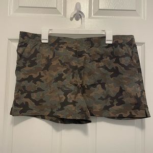Columbia PFG Camo Shorts 3” NWOT Size XL